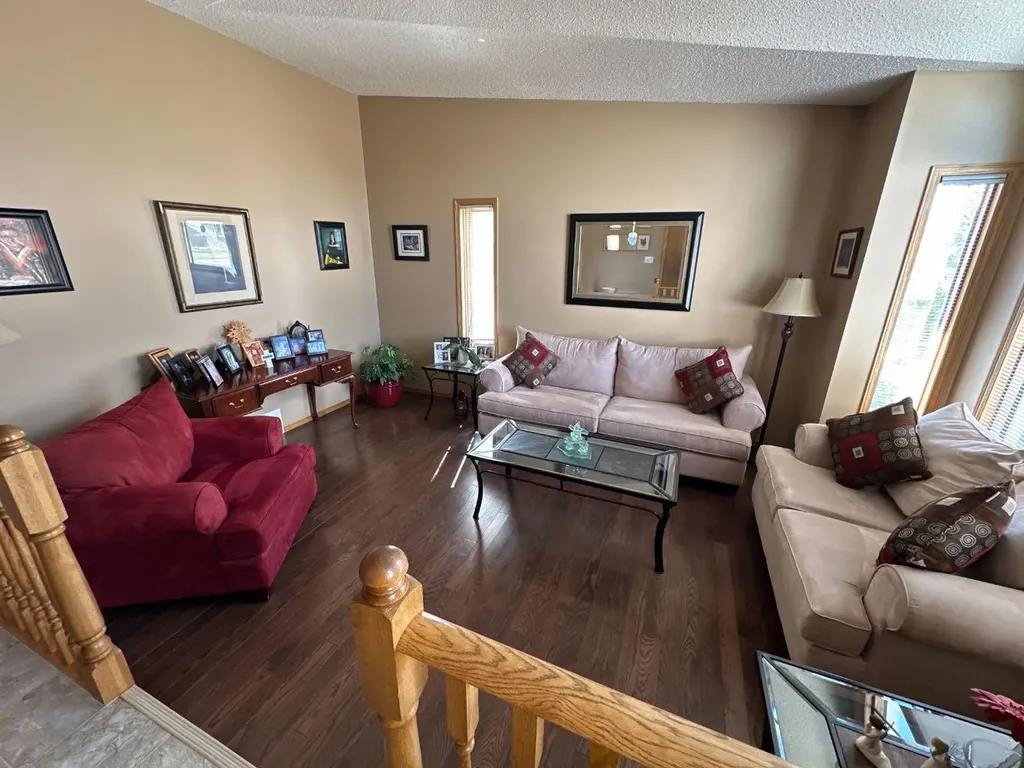 7129 99a Street S Peace River AB T8S 1B2