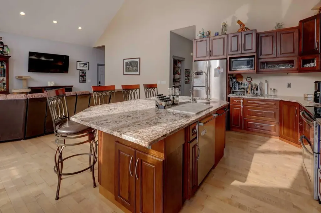 336 Mabbott Road Drumheller AB T0J 2V0