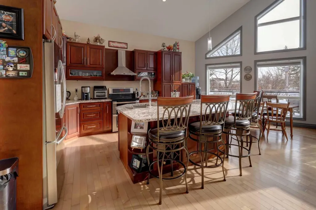 336 Mabbott Road Drumheller AB T0J 2V0