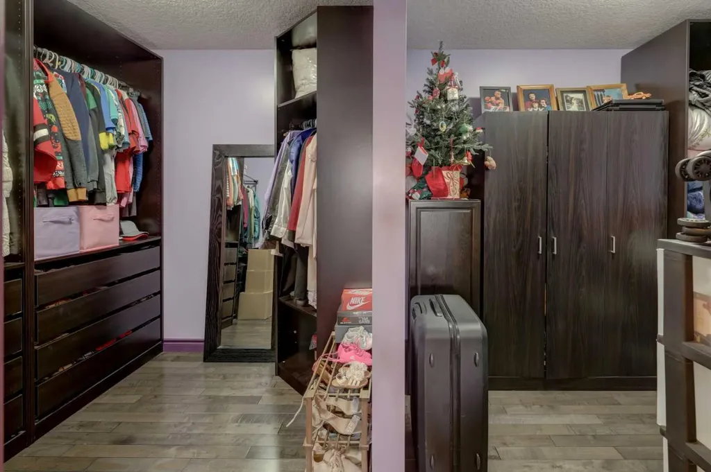 336 Mabbott Road Drumheller AB T0J 2V0
