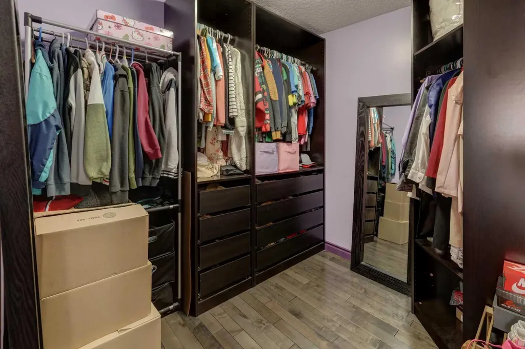 336 Mabbott Road Drumheller AB T0J 2V0