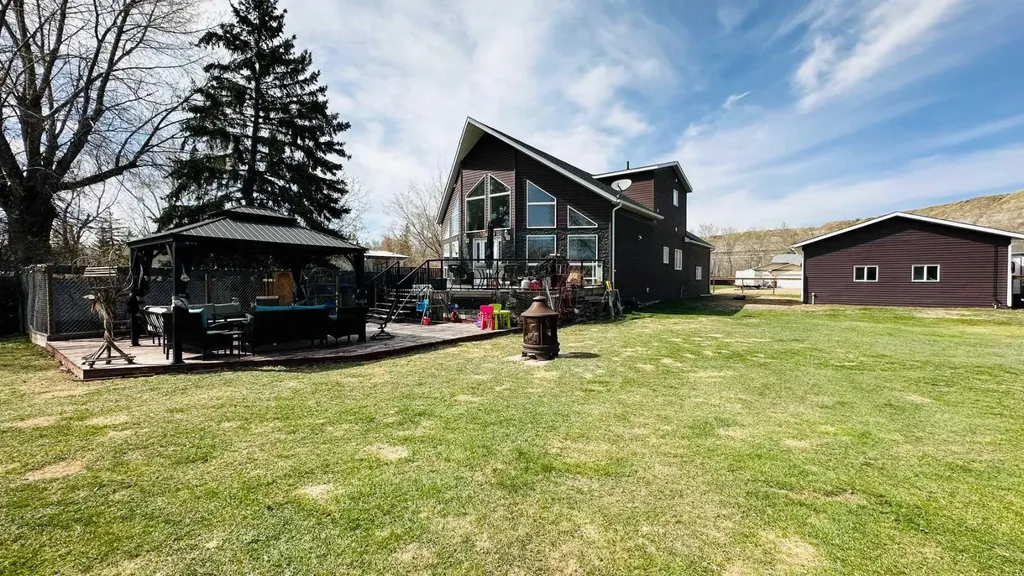 336 Mabbott Road Drumheller AB T0J 2V0