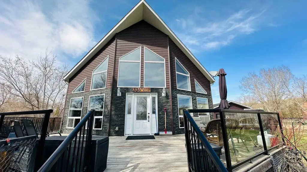 336 Mabbott Road Drumheller AB T0J 2V0