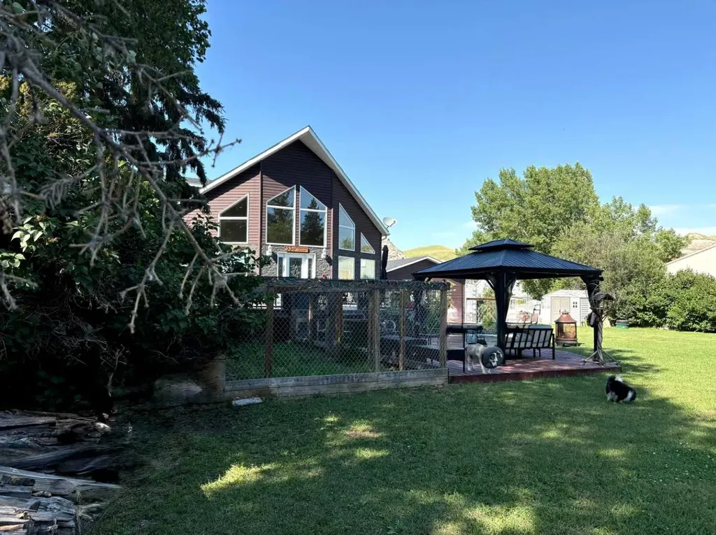 336 Mabbott Road Drumheller AB T0J 2V0