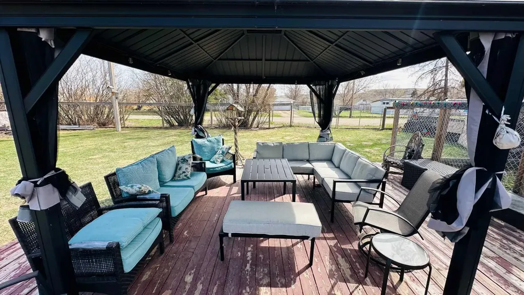 336 Mabbott Road Drumheller AB T0J 2V0