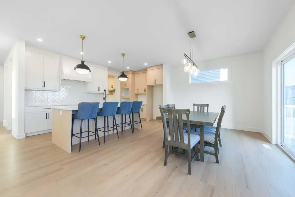 315 Waterford Road Chestermere AB T1X 3B3