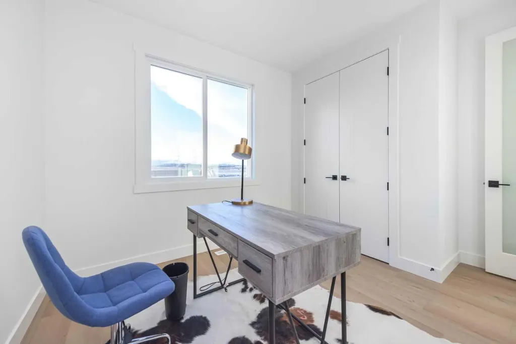 315 Waterford Road Chestermere AB T1X 3B3