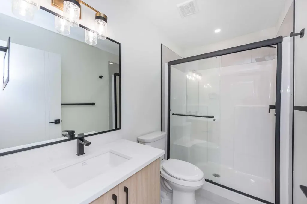 315 Waterford Road Chestermere AB T1X 3B3