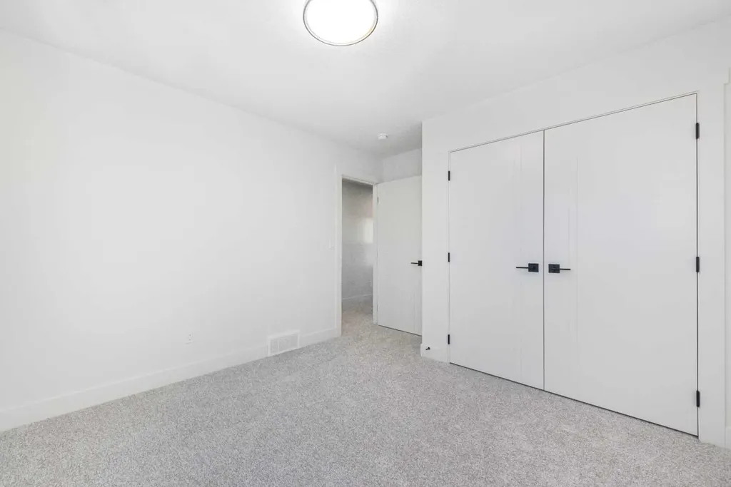 315 Waterford Road Chestermere AB T1X 3B3