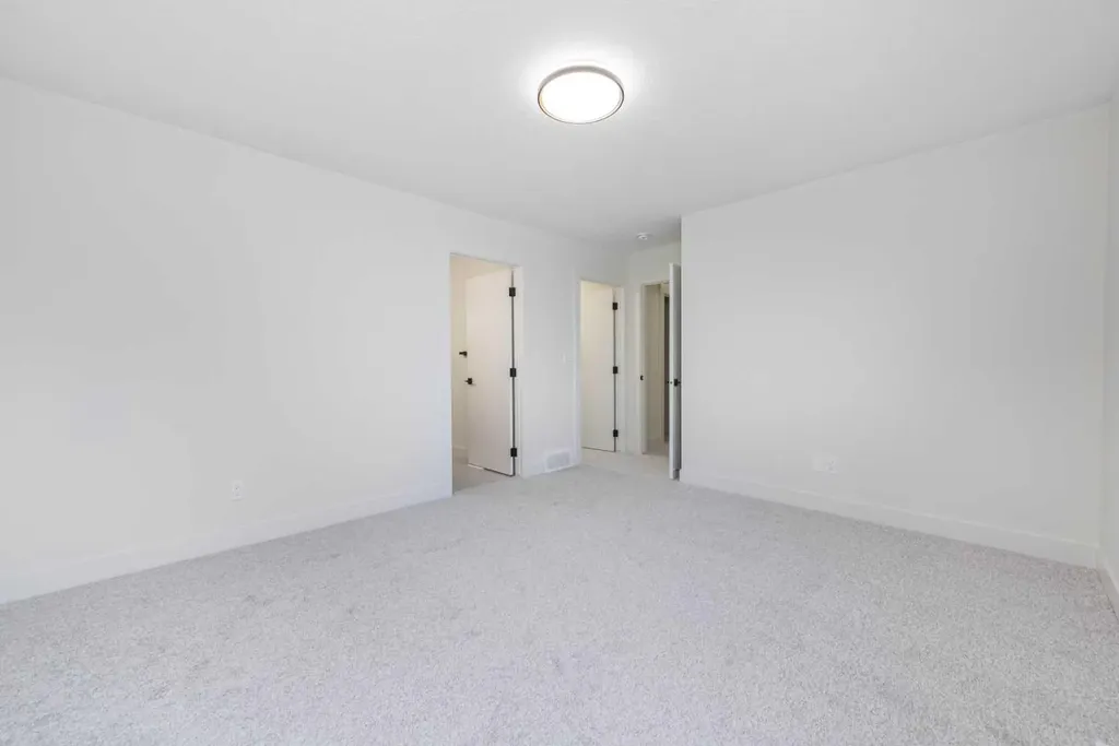 315 Waterford Road Chestermere AB T1X 3B3
