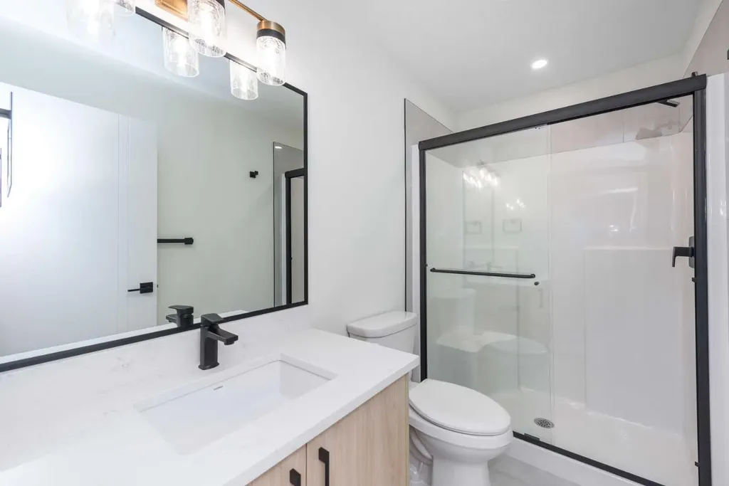 315 Waterford Road Chestermere AB T1X 3B3