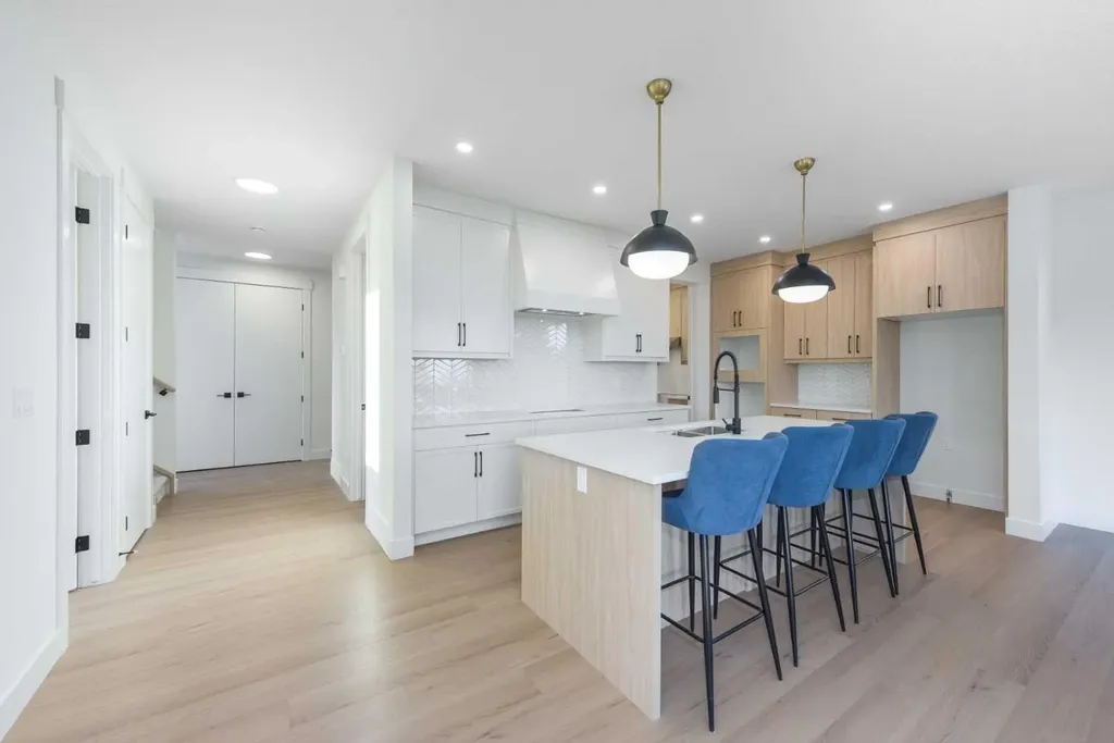 315 Waterford Road Chestermere AB T1X 3B3