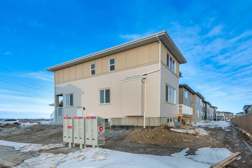 315 Waterford Road Chestermere AB T1X 3B3