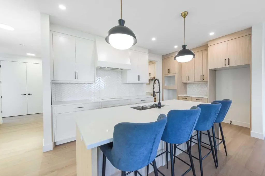 315 Waterford Road Chestermere AB T1X 3B3