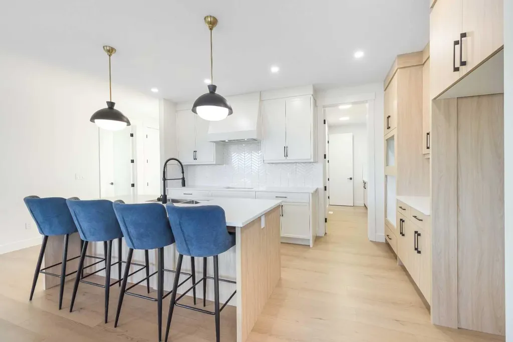 315 Waterford Road Chestermere AB T1X 3B3