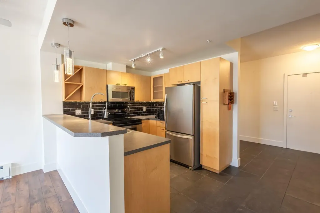 315 24 Avenue SW Calgary AB T2S3E7