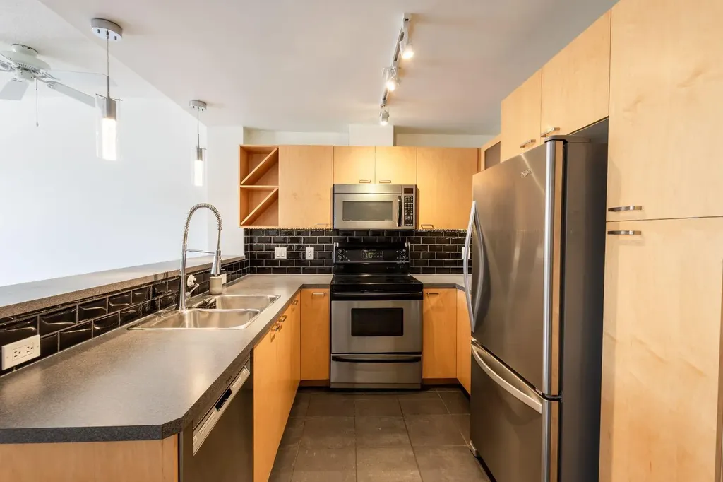 315 24 Avenue SW Calgary AB T2S3E7