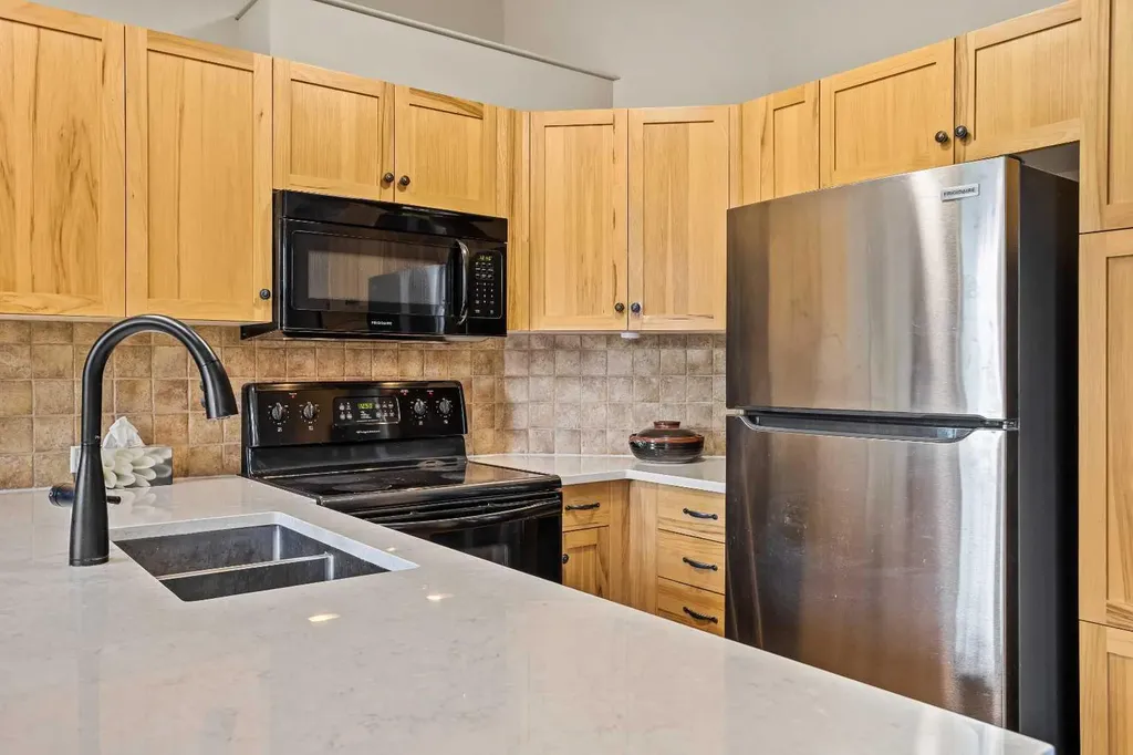 70 Dyrgas Gate Canmore AB T1W 3J6