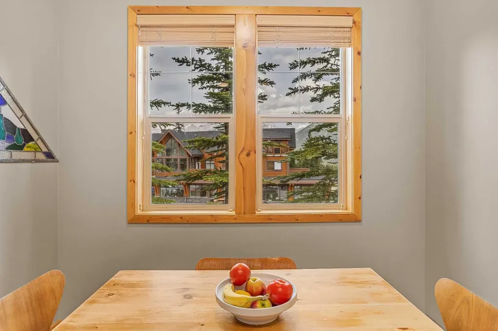 70 Dyrgas Gate Canmore AB T1W 3J6