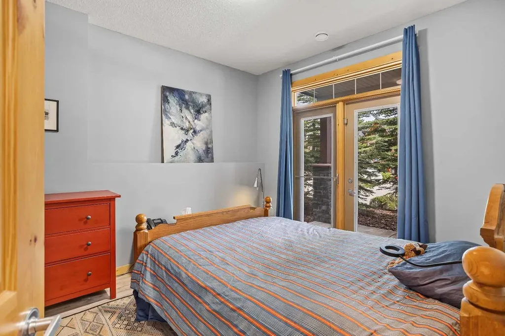70 Dyrgas Gate Canmore AB T1W 3J6