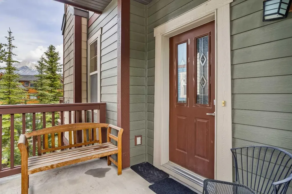 70 Dyrgas Gate Canmore AB T1W 3J6