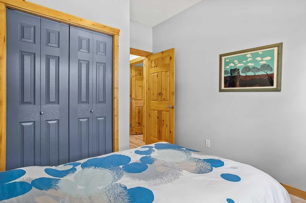 70 Dyrgas Gate Canmore AB T1W 3J6