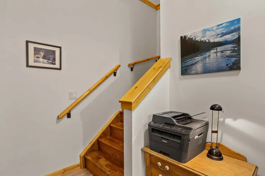 70 Dyrgas Gate Canmore AB T1W 3J6