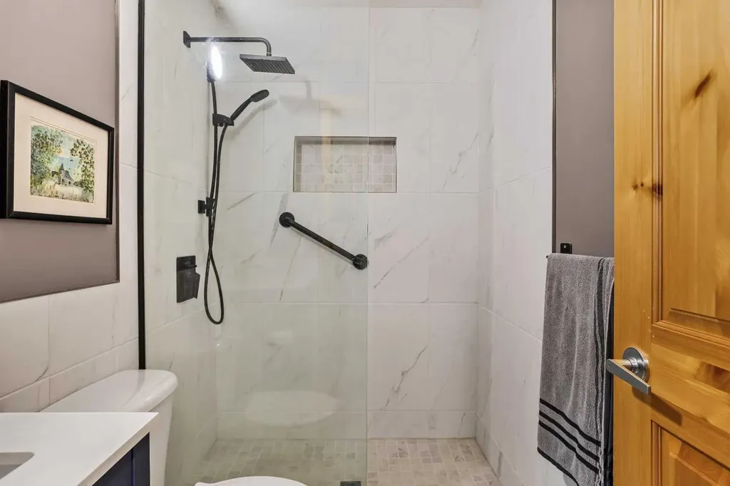 70 Dyrgas Gate Canmore AB T1W 3J6