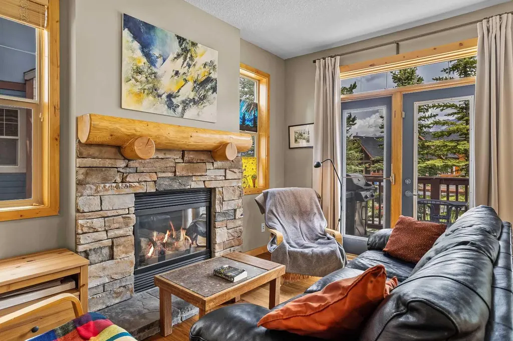 70 Dyrgas Gate Canmore AB T1W 3J6