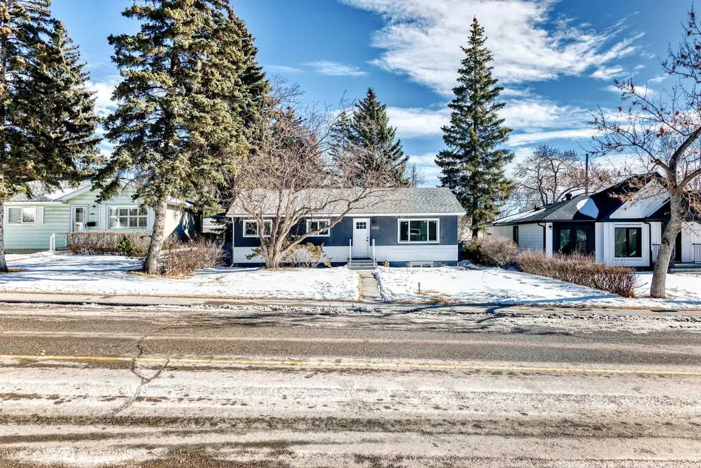 4936 45 Street SW Calgary AB T3E 3W4