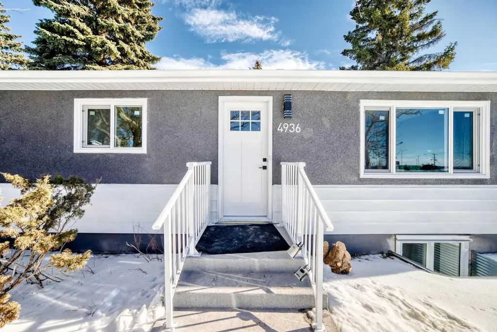 4936 45 Street SW Calgary AB T3E 3W4