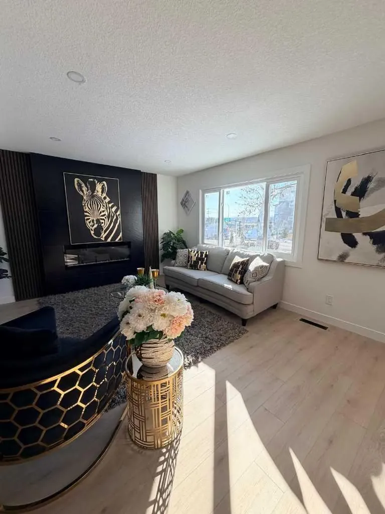 4936 45 Street SW Calgary AB T3E 3W4