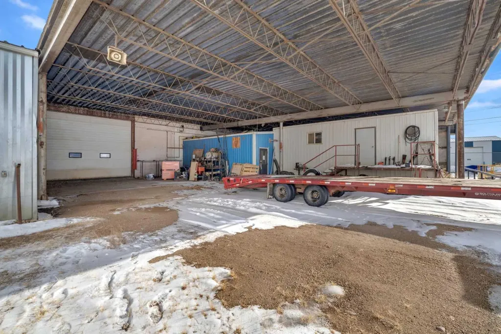 6606 42 Avenue Ponoka AB T4J 1J8