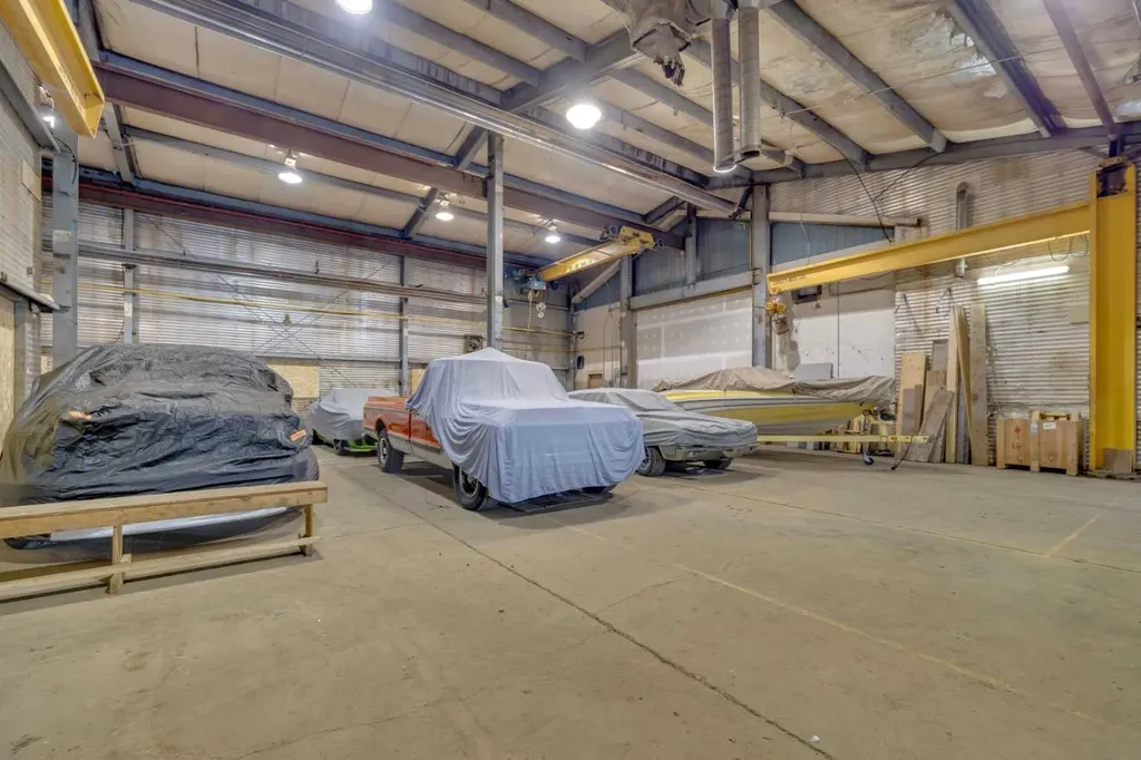 6606 42 Avenue Ponoka AB T4J 1J8