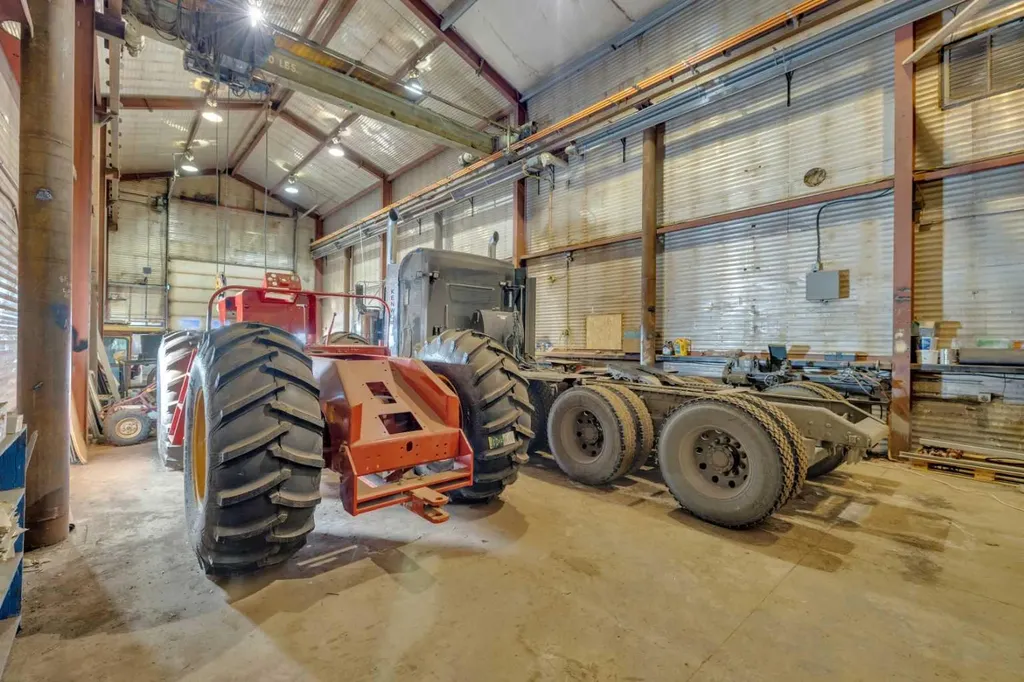 6606 42 Avenue Ponoka AB T4J 1J8