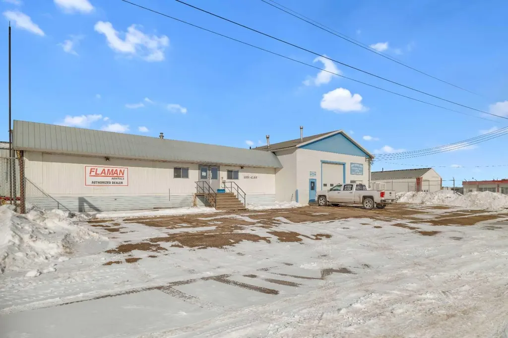 6606 42 Avenue Ponoka AB T4J 1J8