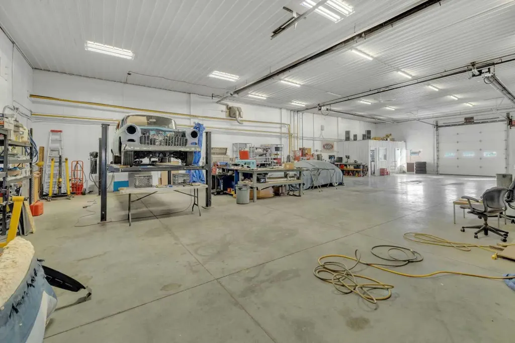 6606 42 Avenue Ponoka AB T4J 1J8