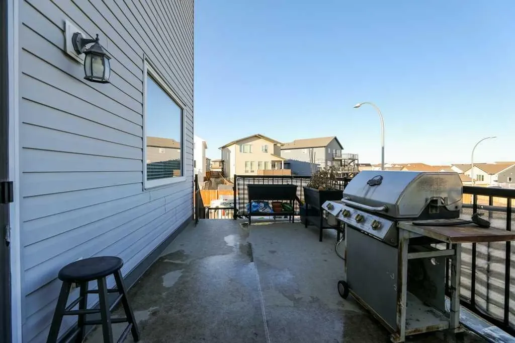 502 Bluebell Lane W Lethbridge AB T1J 5S4