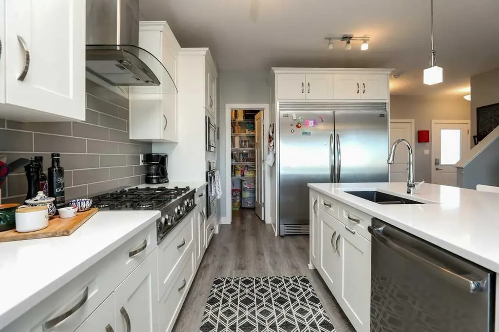502 Bluebell Lane W Lethbridge AB T1J 5S4