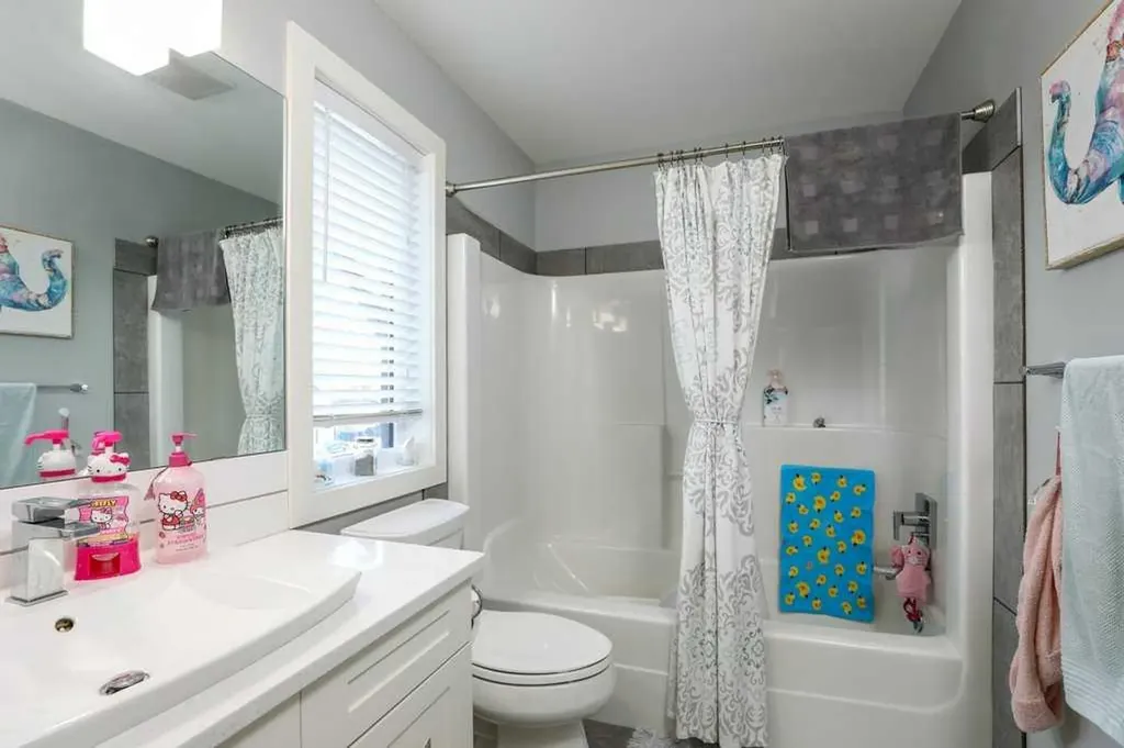 502 Bluebell Lane W Lethbridge AB T1J 5S4