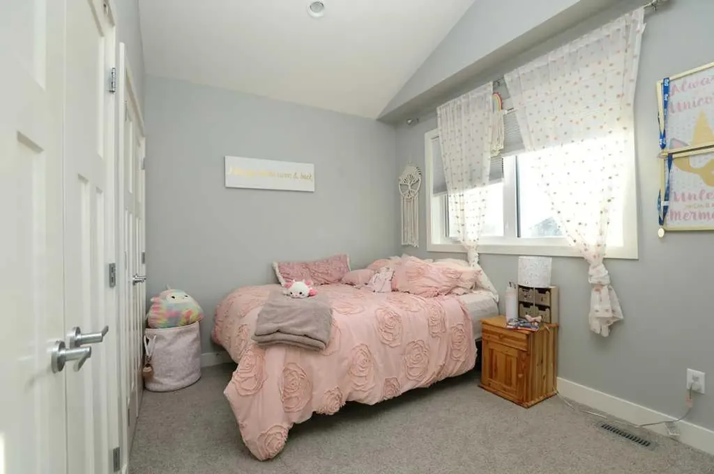 502 Bluebell Lane W Lethbridge AB T1J 5S4