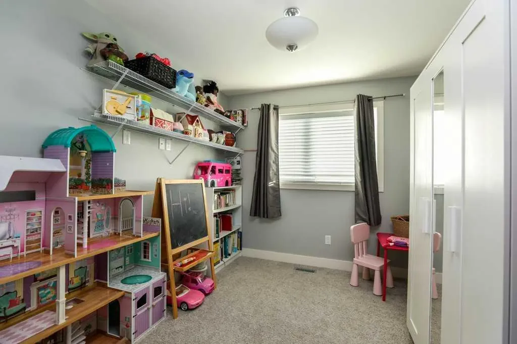 502 Bluebell Lane W Lethbridge AB T1J 5S4