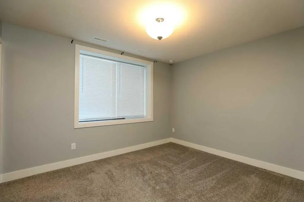 502 Bluebell Lane W Lethbridge AB T1J 5S4