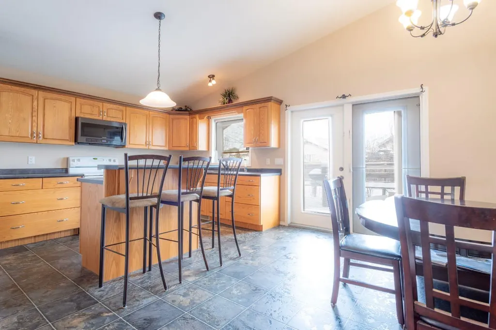 5208 19 Street Lloydminster AB T9V3K6