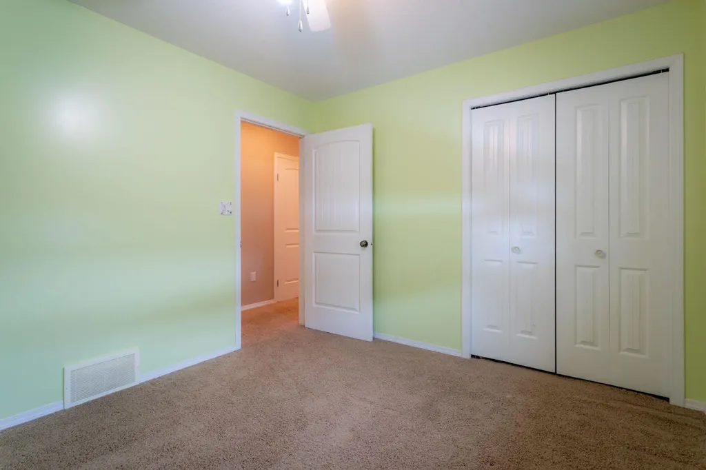 5208 19 Street Lloydminster AB T9V3K6