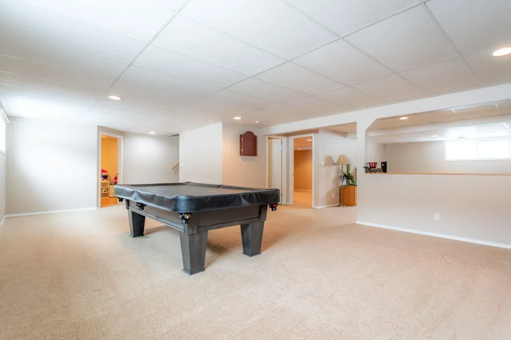 5208 19 Street Lloydminster AB T9V3K6
