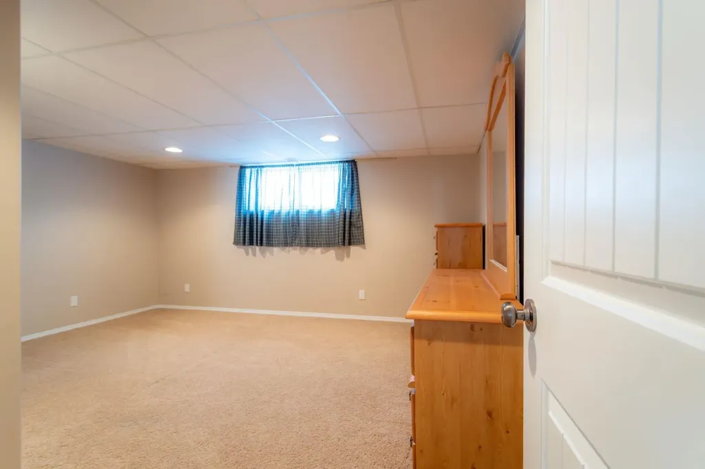 5208 19 Street Lloydminster AB T9V3K6