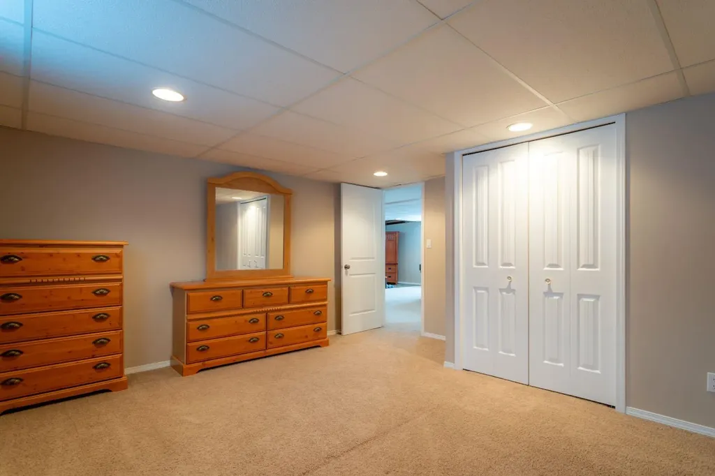 5208 19 Street Lloydminster AB T9V3K6
