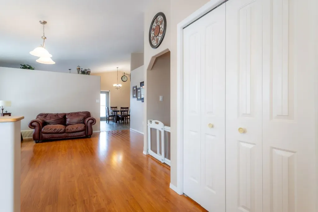 5208 19 Street Lloydminster AB T9V3K6