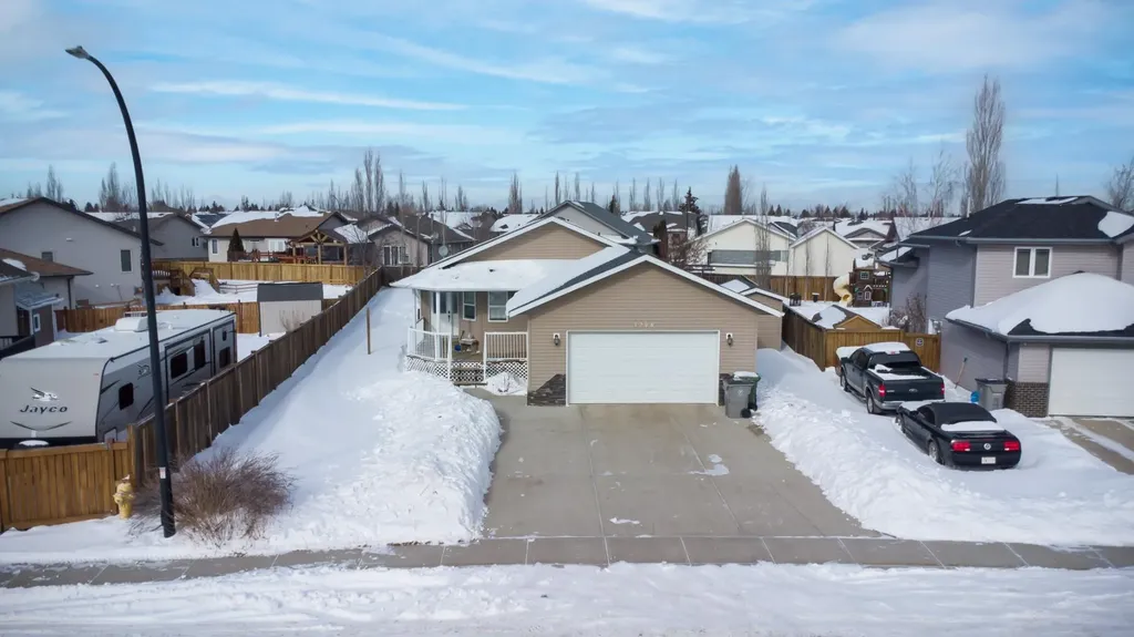5208 19 Street Lloydminster AB T9V3K6